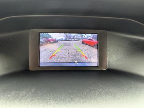 Used 2015 Ford Focus SE w/ SE Sport Package image 12