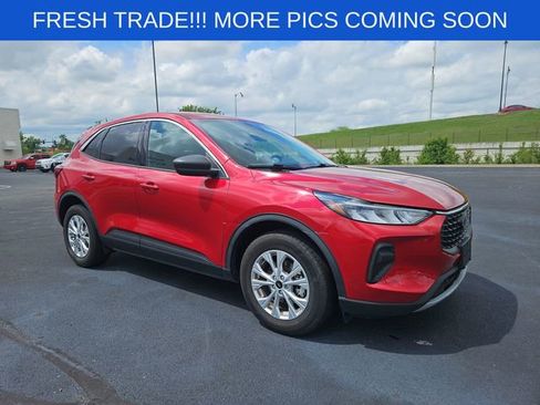 Used 2023 Ford Escape Active AWD/4WD image 8