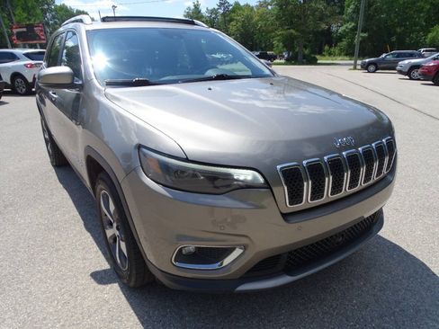 Used 2019 Jeep Cherokee 4WD Limited w/ Luxury Group w/ Luxury Group image 6