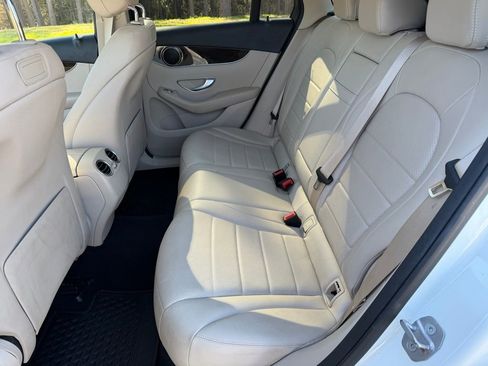 Used 2019 Mercedes-Benz GLC 300 image 13