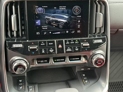New 2026 Lexus LX 600 F Sport AWD/4WD image 19