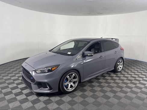 Used 2017 Ford Focus RS AWD/4WD image 9