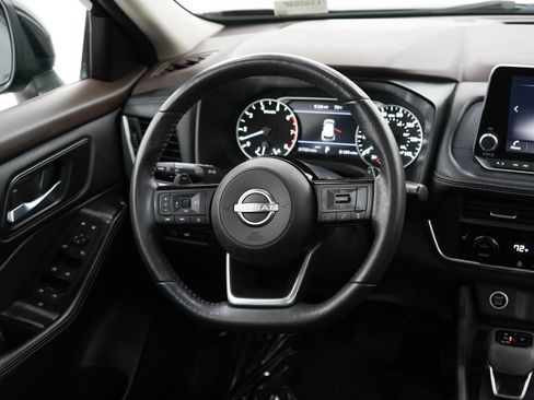 Used 2023 Nissan Rogue SV w/ SV Premium B Package AWD/4WD image 14