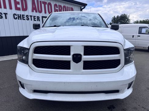 Used 2019 RAM 1500 Express w/ Express Value Package AWD/4WD image 3