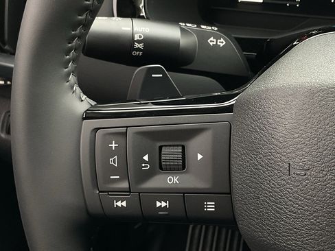 New 2026 Nissan Pathfinder SL image 26