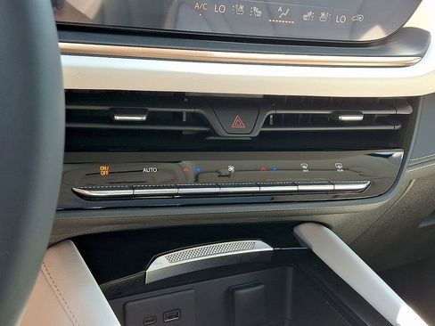 New 2026 Buick Envision Avenir AWD/4WD image 12
