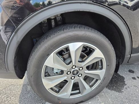 Used 2024 Ford Escape Platinum w/ Premium Technology Package AWD/4WD image 29
