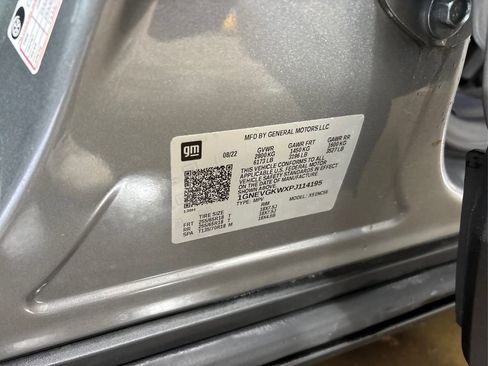 Used 2023 Chevrolet Traverse LT image 17