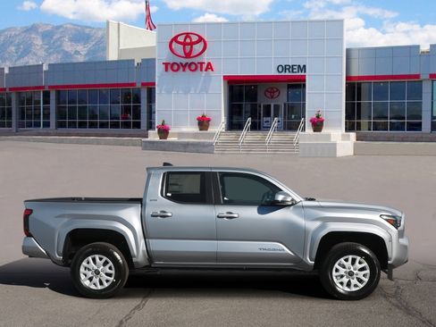 New 2025 Toyota Tacoma SR5 image 3