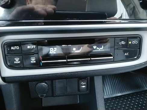 Certified 2019 Toyota Corolla LE image 23