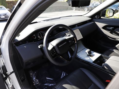 Certified 2025 Land Rover Range Rover Evoque S AWD/4WD image 18