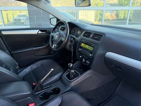 Used 2014 Volkswagen Jetta SE FWD image 42