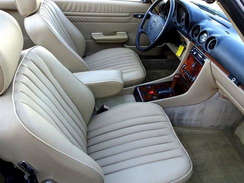 Used 1988 Mercedes-Benz 560 SL image 14