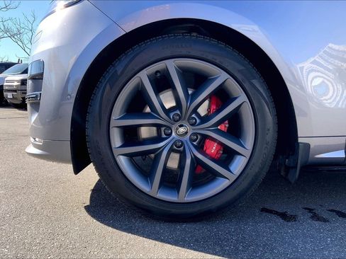 Used 2024 Land Rover Range Rover Sport Dynamic SE image 5