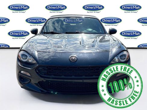 Used 2017 FIAT 124 Spider Classica RWD image 2