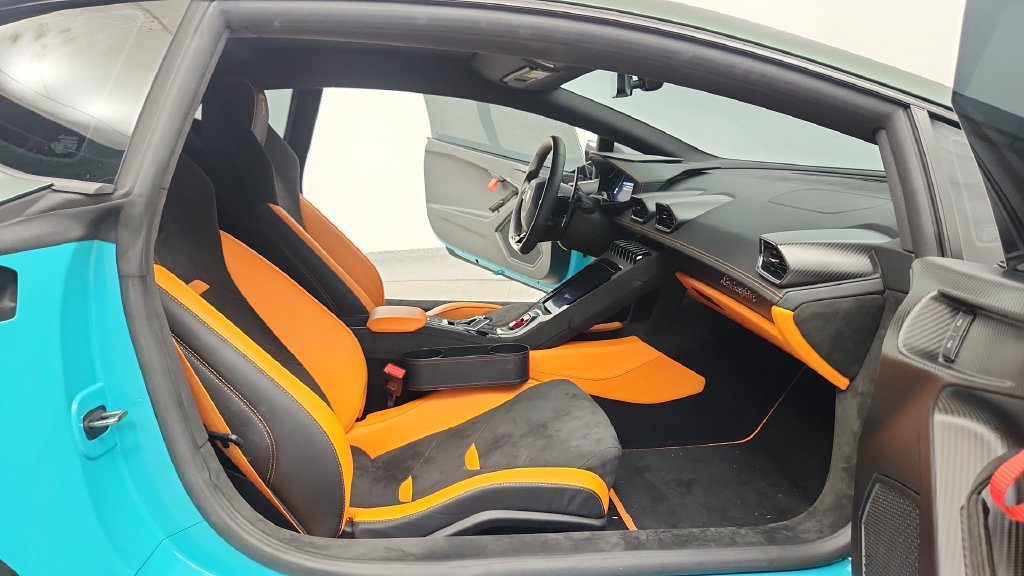 Used 2023 Lamborghini Huracan Tecnica RWD image 45