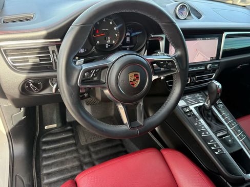 Used 2020 Porsche Macan AWD/4WD image 14