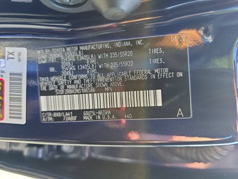 Used 2022 Toyota Highlander Platinum AWD/4WD image 36