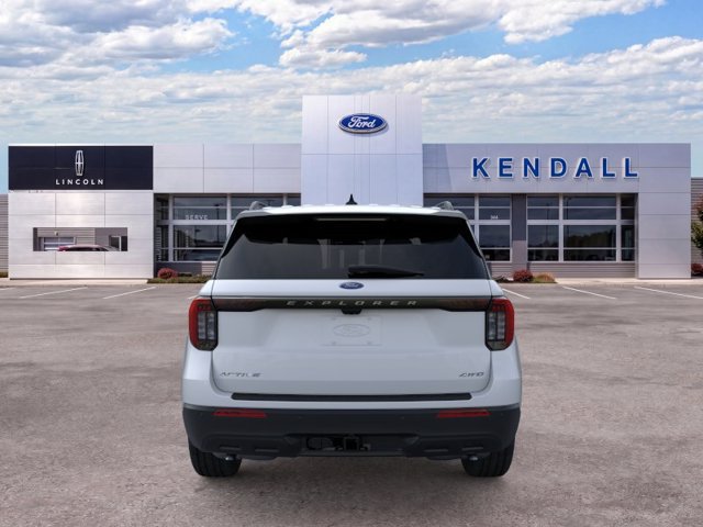 Used 2026 Ford Explorer Active AWD/4WD image 5