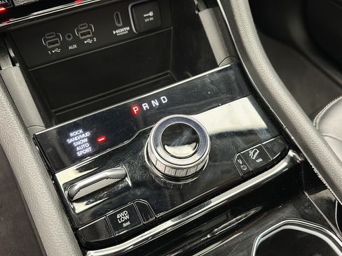 Used 2023 Jeep Grand Cherokee 4WD 4xe image 23