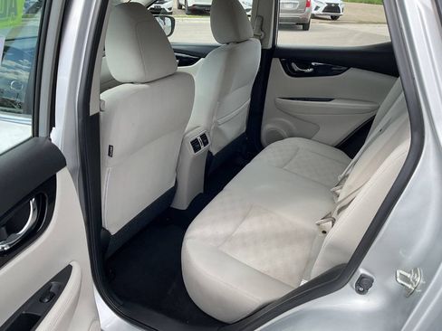 Used 2019 Nissan Rogue Sport SV AWD/4WD image 29