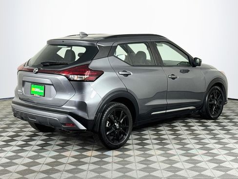 Used 2023 Nissan Kicks SR FWD image 16