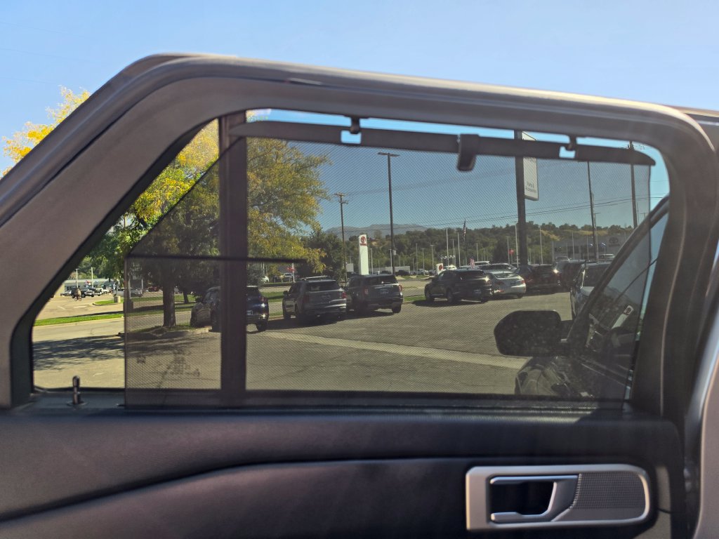 Used 2023 Ford Explorer Limited AWD/4WD image 12