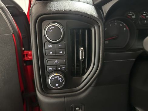 Used 2019 Chevrolet Silverado 1500 Custom Trail Boss w/ Custom Convenience Package image 15