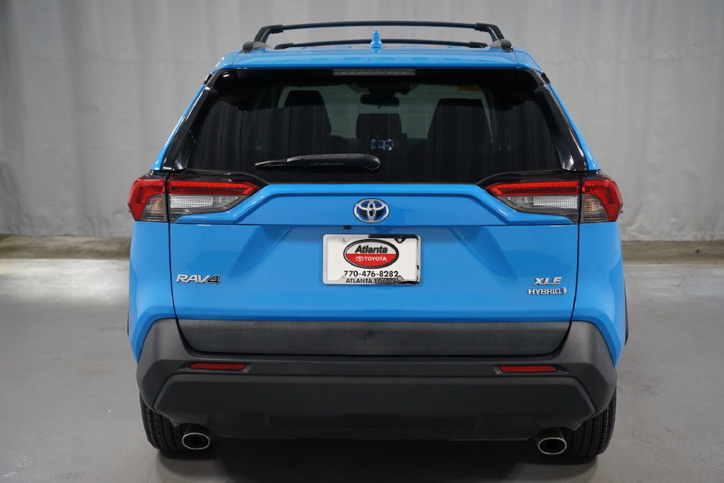 Used 2021 Toyota RAV4 XLE w/ XLE Grade Weather Package AWD/4WD image 7