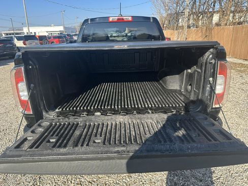 Used 2015 GMC Canyon SLT w/ Driver Alert Package image 5