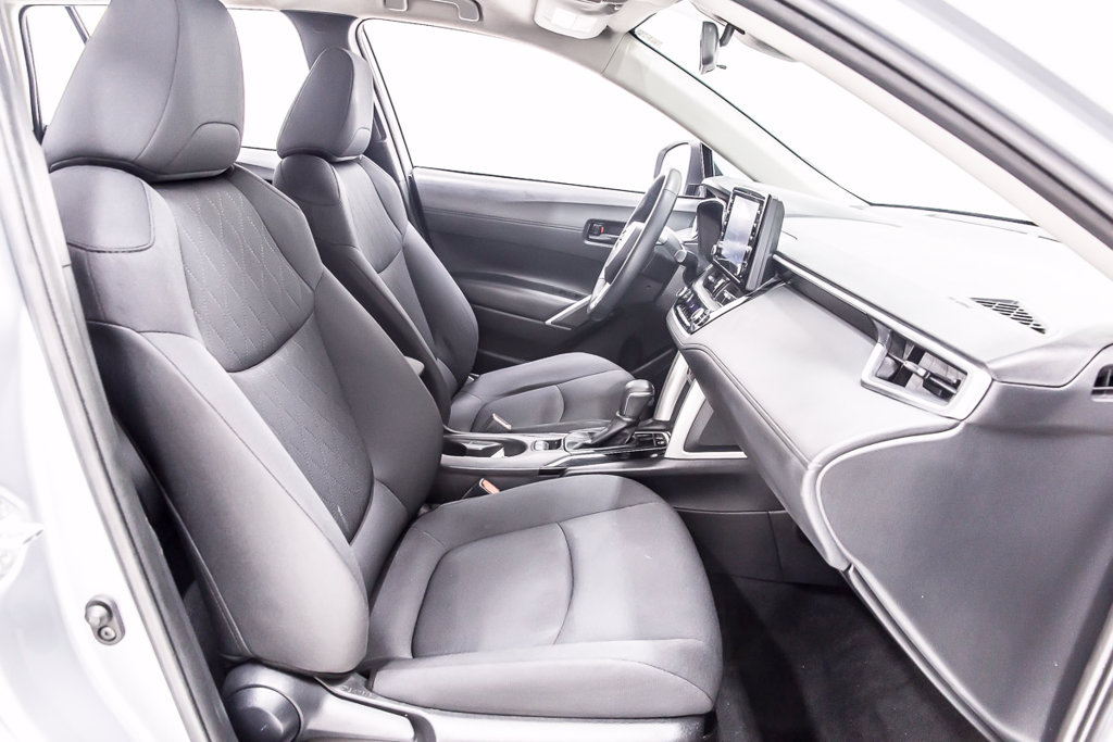 Used 2022 Toyota Corolla Cross LE FWD image 31