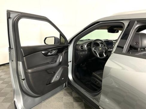 Used 2023 Chevrolet Blazer Premier FWD image 29