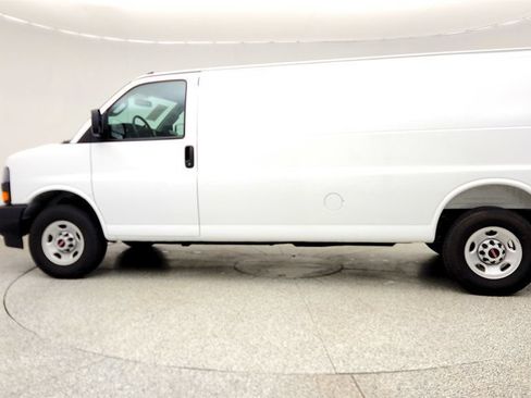 Used 2025 GMC Savana 3500 Extended RWD image 8