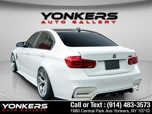 Used 2018 BMW M3 image 3