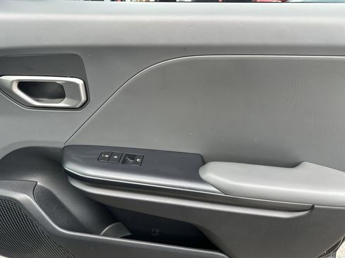 Certified 2025 Kia K4 LXS image 25