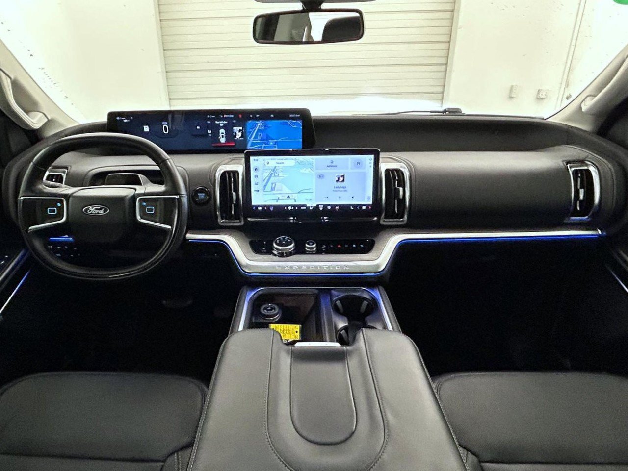 Used 2025 Ford Expedition Max Platinum AWD/4WD image 14