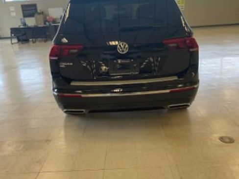 Used 2020 Volkswagen Tiguan SEL FWD image 5