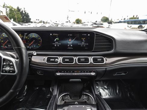 Used 2021 Mercedes-Benz GLS 450 4MATIC image 27