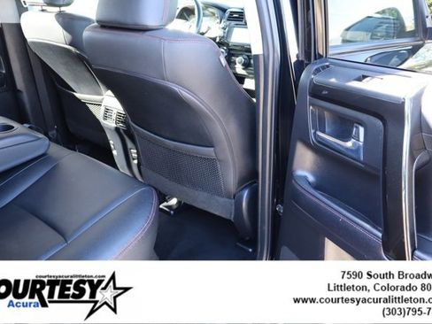Used 2019 Toyota 4Runner TRD Off-Road Premium AWD/4WD image 31
