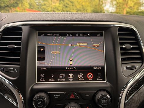 Used 2015 Jeep Grand Cherokee SRT AWD/4WD image 21