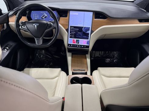 Used 2020 Tesla Model X Long Range AWD/4WD image 16