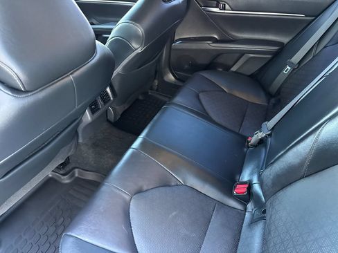 Used 2022 Toyota Camry XSE FWD image 12