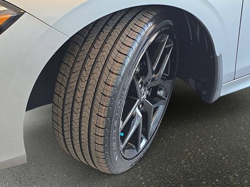 Certified 2023 Honda Civic Sport image 30