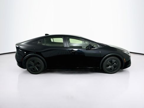 Used 2025 Toyota Prius LE FWD image 10