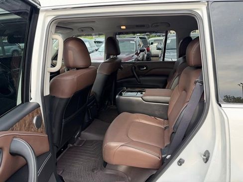 Certified 2024 INFINITI QX80 Premium Select w/ All-Season Package image 10