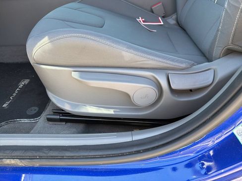 Used 2023 Hyundai Elantra SEL w/ Convenience Package FWD image 13