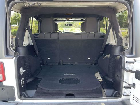 Used 2016 Jeep Wrangler Unlimited Sport w/ Quick Order Package 24S AWD/4WD image 9