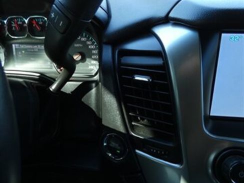 Used 2015 Chevrolet Suburban LTZ image 29