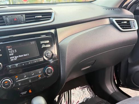 Used 2015 Nissan Rogue S AWD/4WD image 36