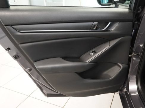 Used 2018 Honda Accord Sport image 25